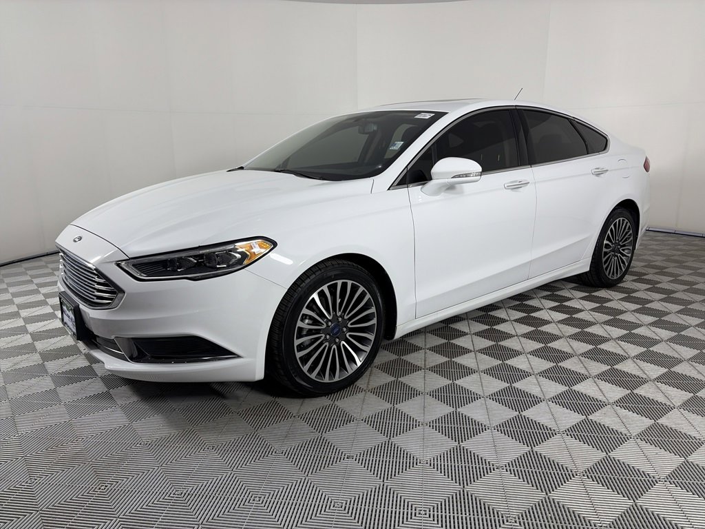 Certified 2018 Ford Fusion SE w/ Fusion SE Technology Package image 3
