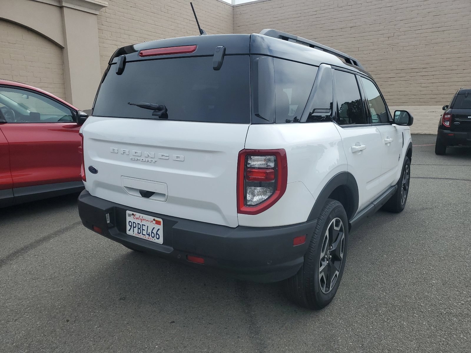 Certified 2024 Ford Bronco Sport Outer Banks w/ Tech Package AWD/4WD image 9