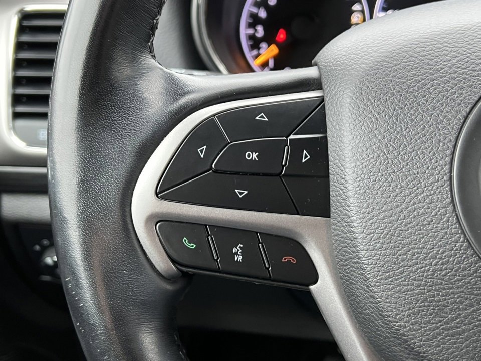 Used 2022 Jeep Grand Cherokee Laredo X image 19