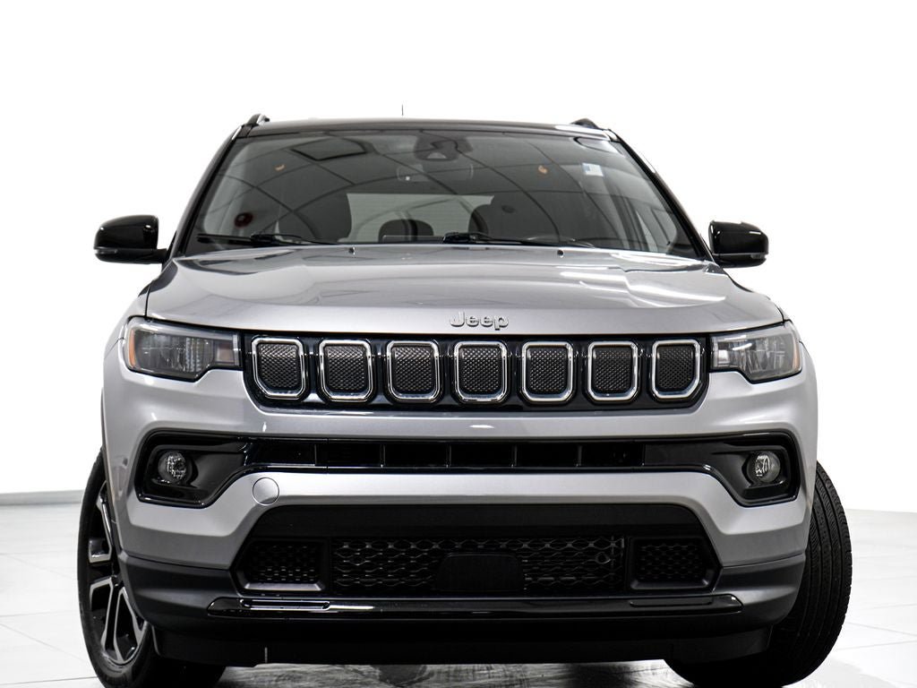 Used 2022 Jeep Compass Limited AWD/4WD image 3