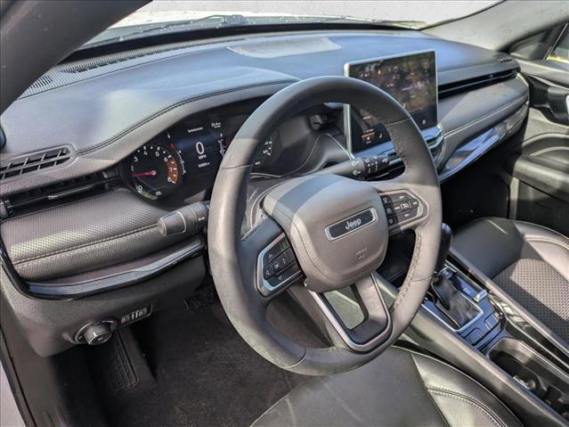 Used 2023 Jeep Compass Latitude w/ Sun and Sound Group AWD/4WD image 15