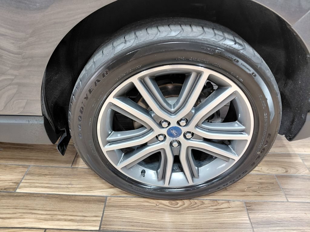 Certified 2020 Ford Edge Titanium AWD/4WD image 14