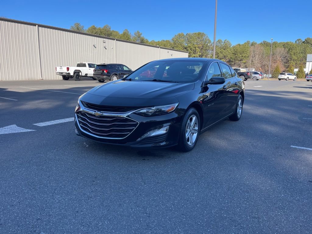 Used 2024 Chevrolet Malibu LT image 2