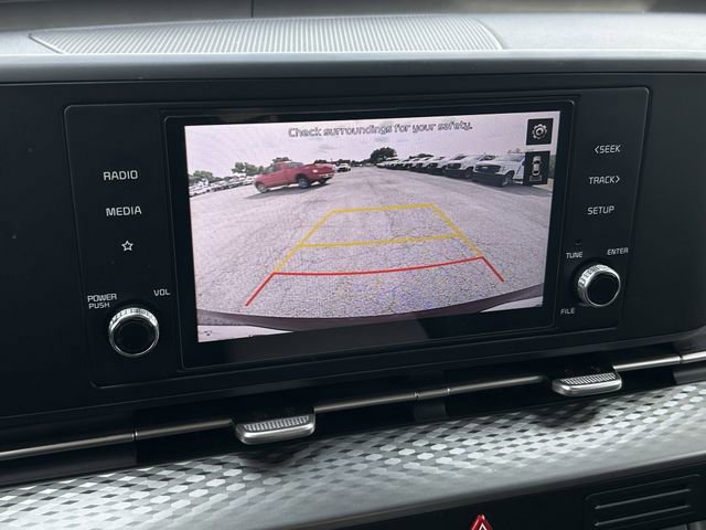 Used 2022 Kia Carnival LX image 19