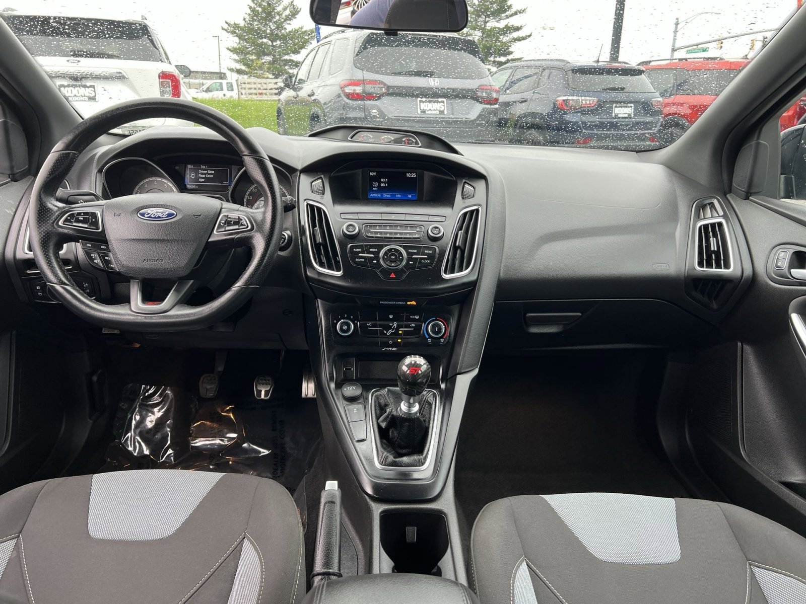 Certified 2018 Ford Focus ST FWD image 28