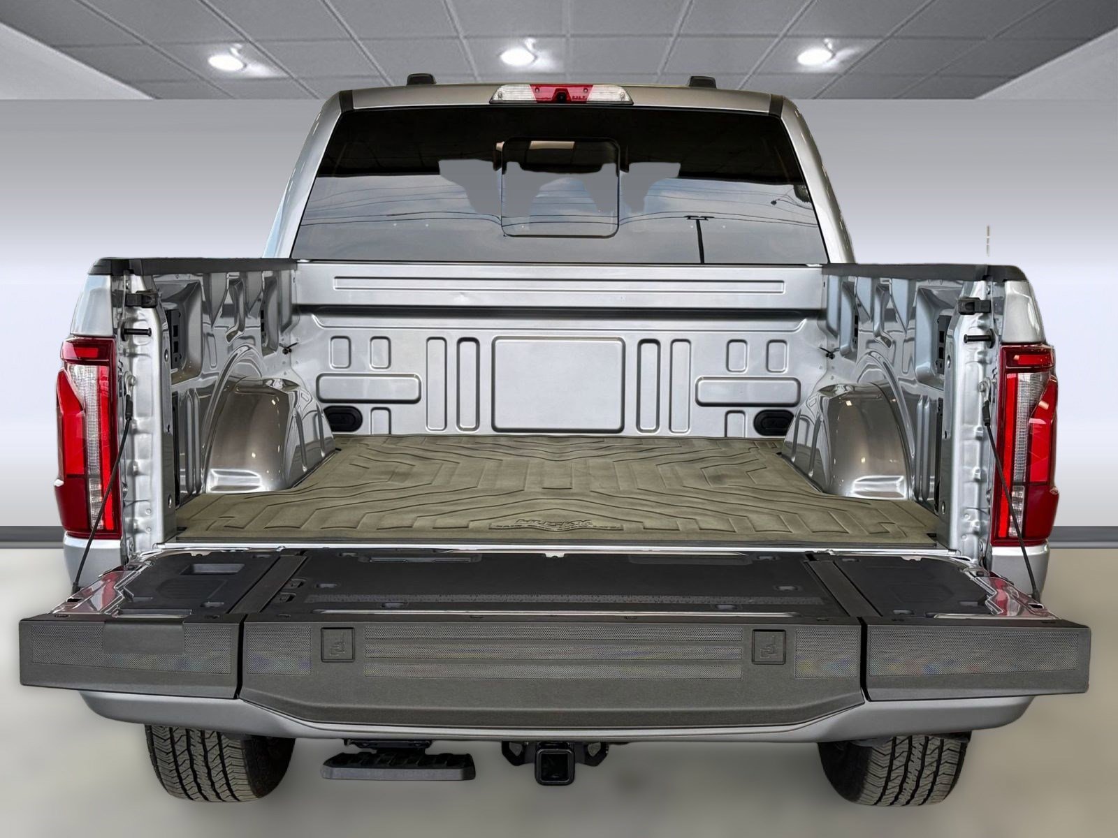 Certified 2025 Ford F150 Platinum w/ Equipment Group 702A High image 34