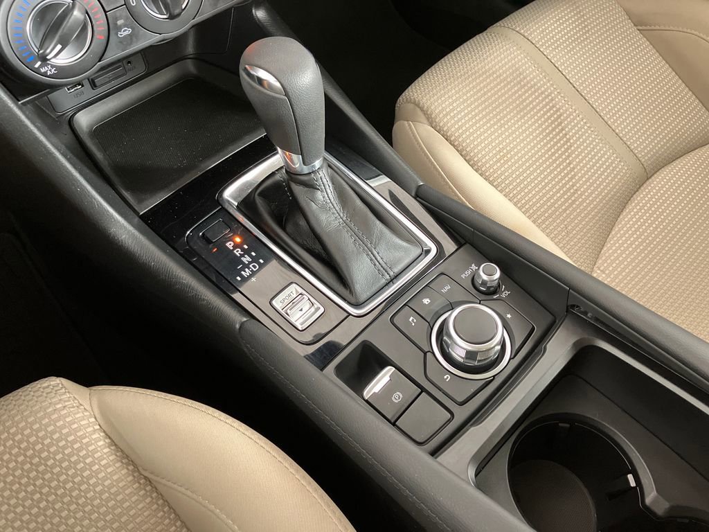 Used 2018 MAZDA MAZDA3 Sport w/ Preferred Equipment Package image 27