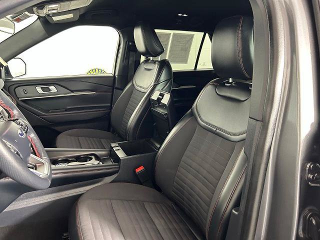 Certified 2025 Ford Explorer ST-Line w/ ST-Line Street Pack AWD/4WD image 10