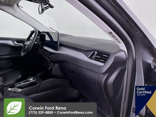Certified 2025 Ford Escape Platinum image 32