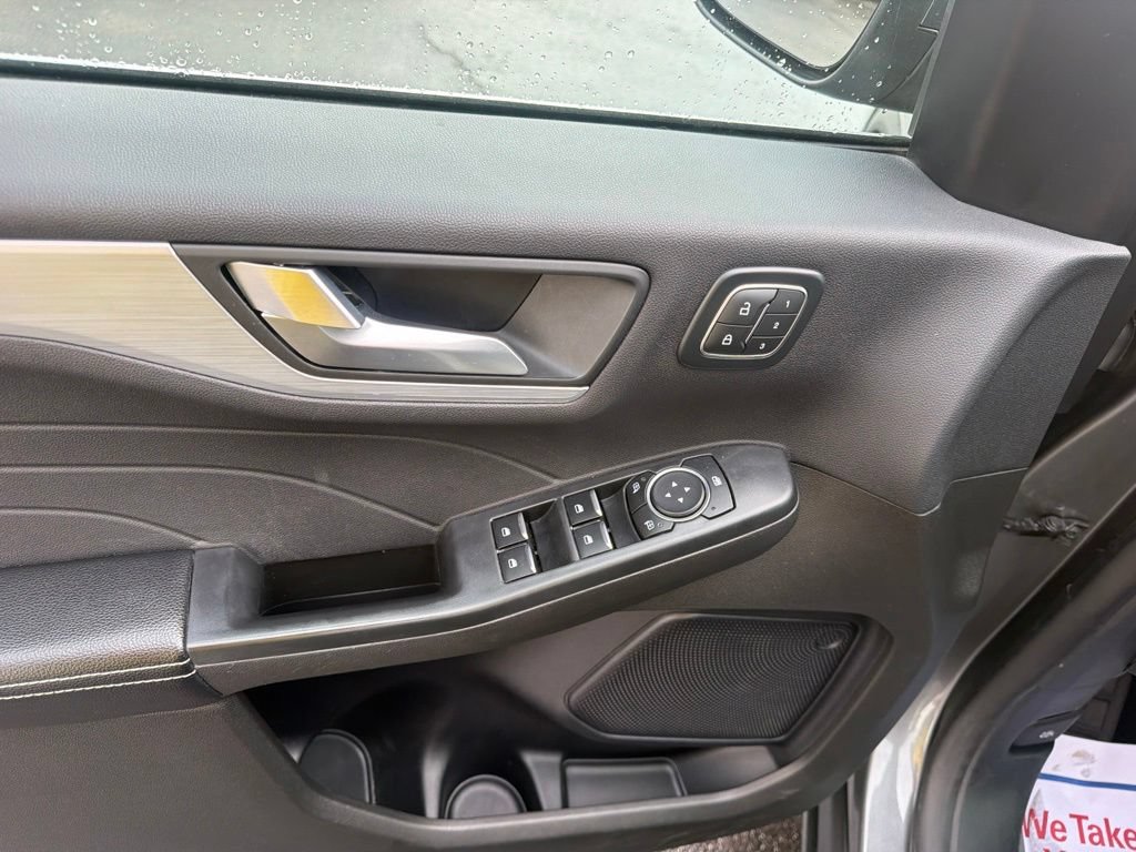 Certified 2024 Ford Escape Platinum AWD/4WD image 25