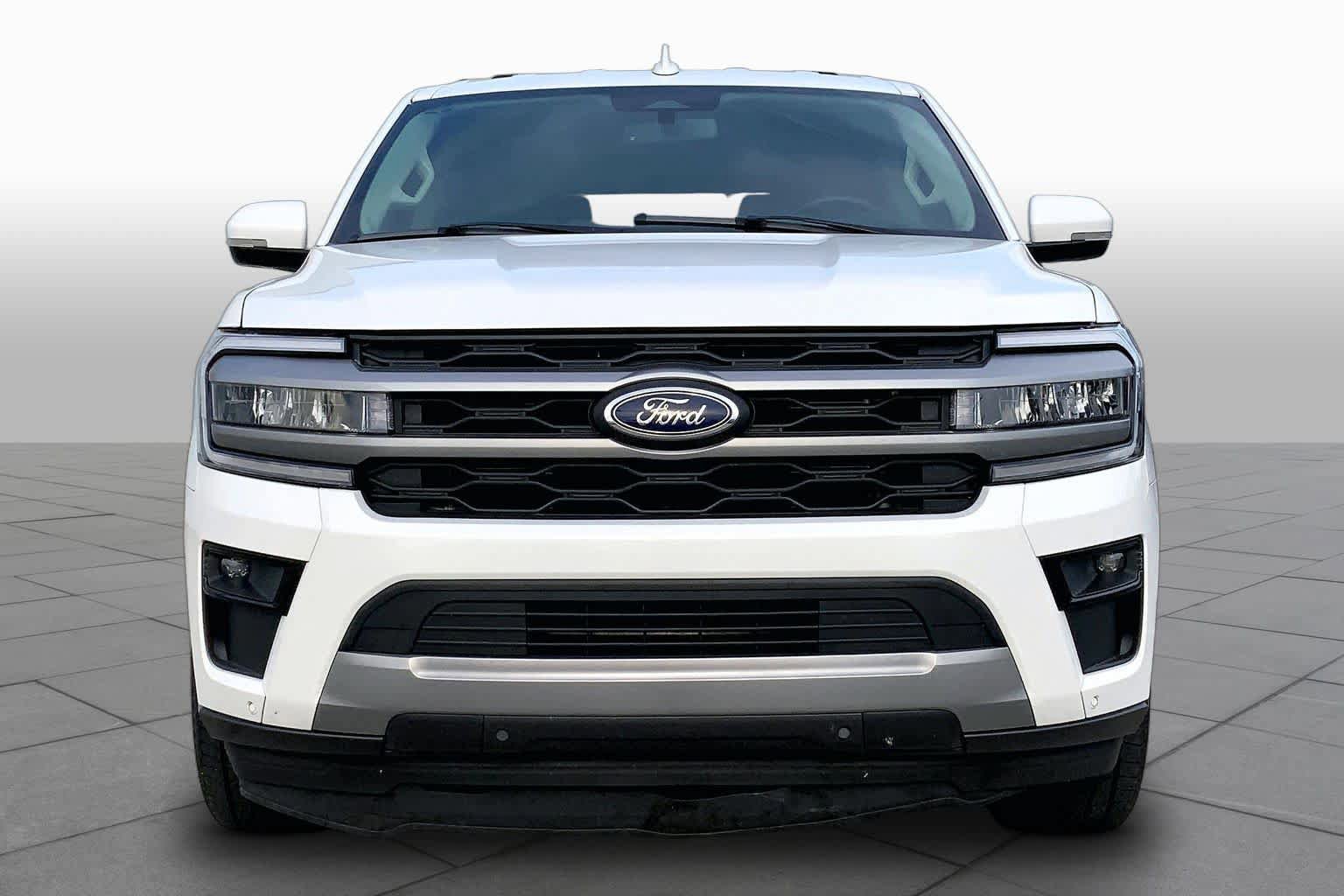 Certified 2024 Ford Expedition XLT RWD image 4