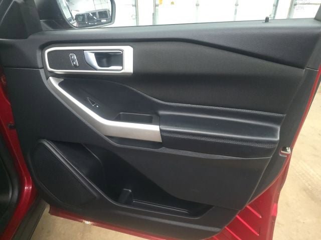 Certified 2020 Ford Explorer XLT AWD/4WD image 4