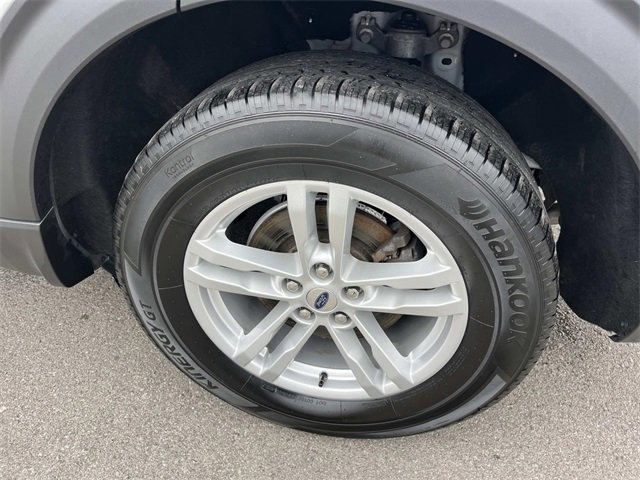 Certified 2022 Ford Explorer XLT w/ Equipment Group 202A image 11