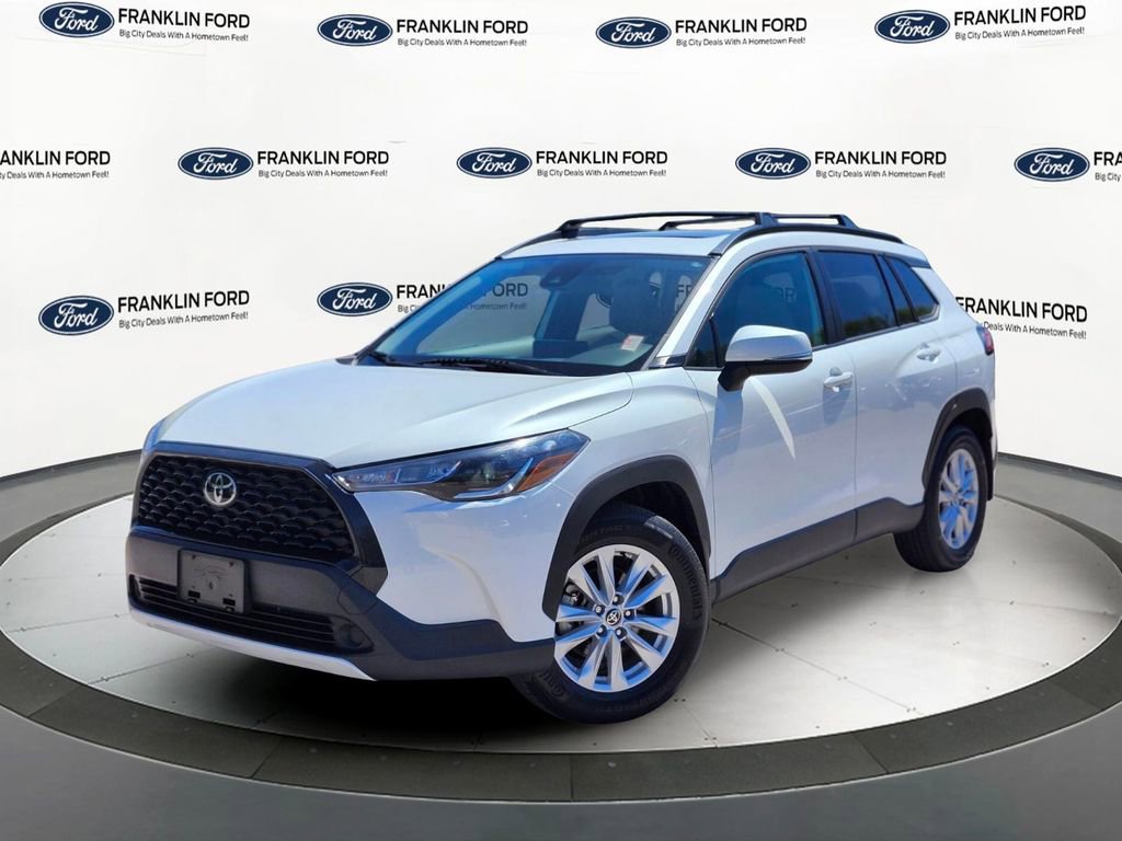 Used 2022 Toyota Corolla Cross LE w/ Moonroof Package