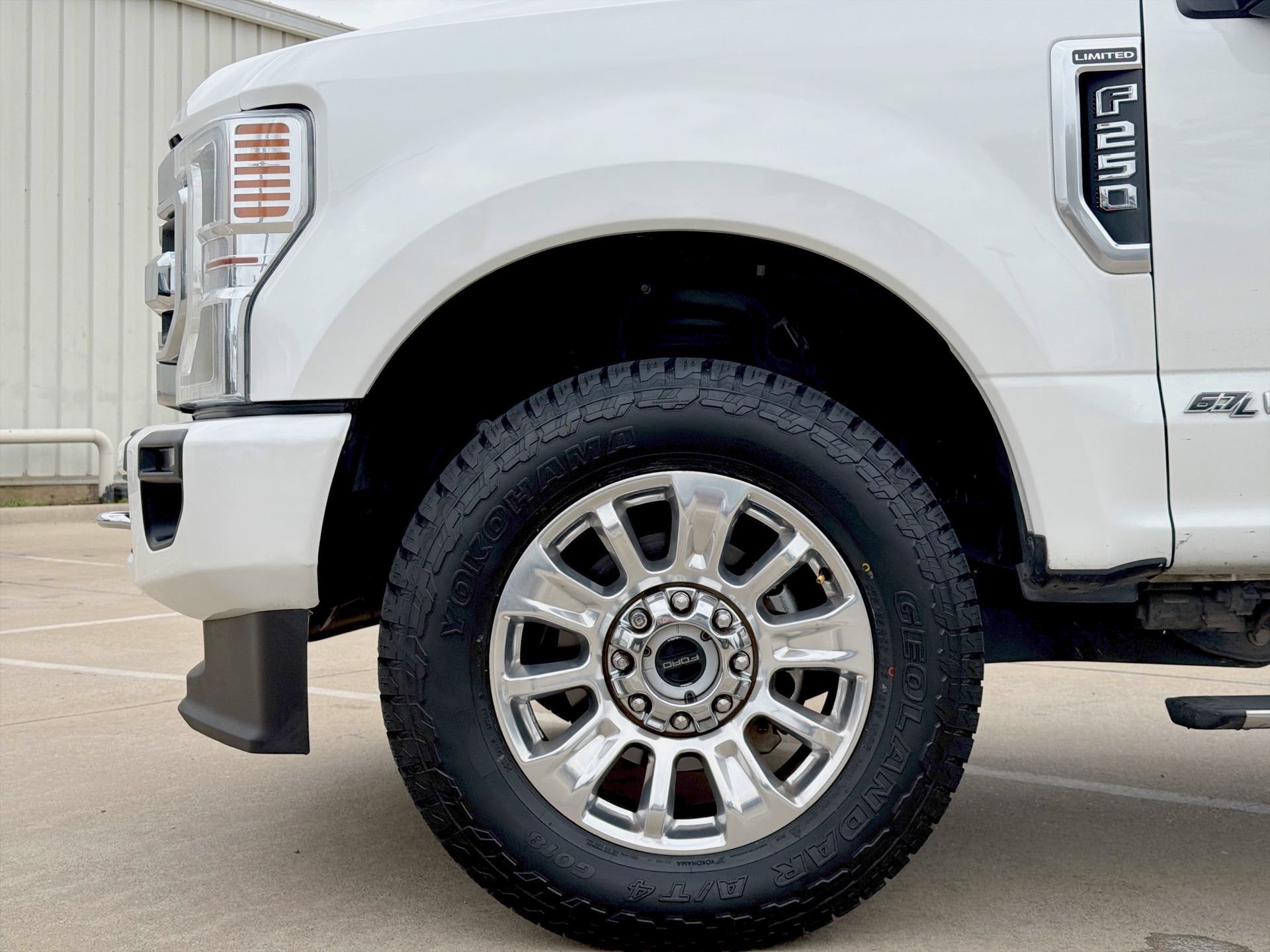 Certified 2022 Ford F250 Limited w/ FX4 Off-Road Package AWD/4WD image 10