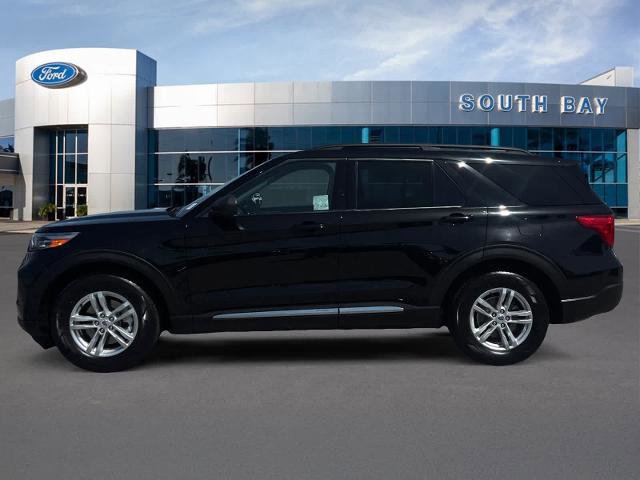 Certified 2023 Ford Explorer XLT w/ Equipment Group 202A RWD image 2