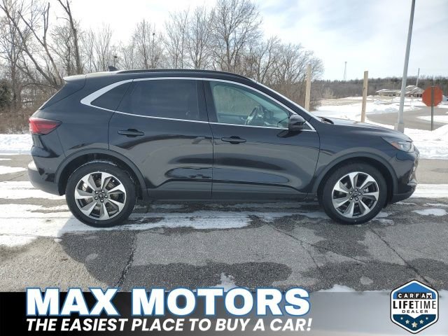 Certified 2023 Ford Escape Platinum AWD/4WD image 3
