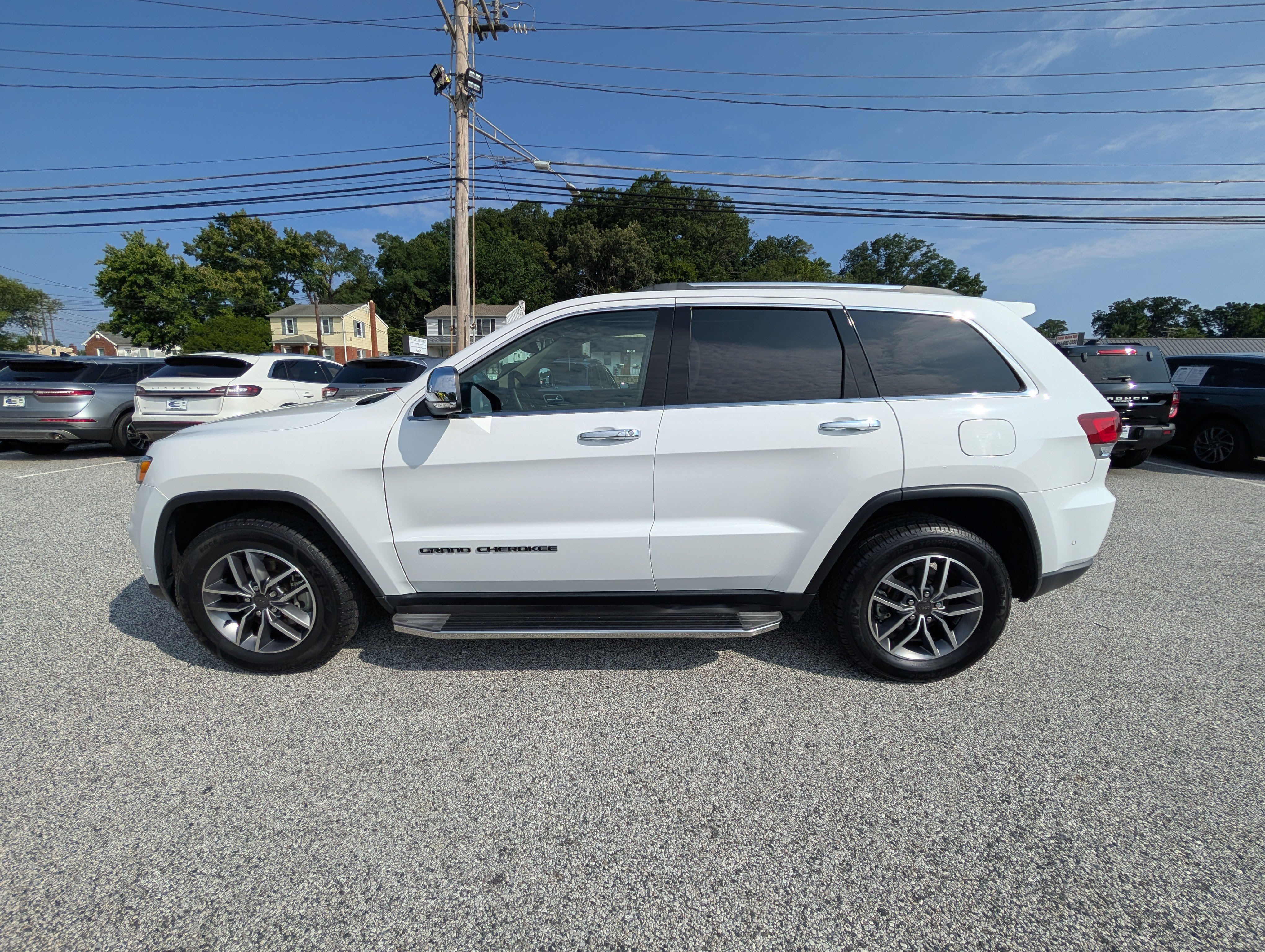 Used 2021 Jeep Grand Cherokee Limited w/ Luxury Group II AWD/4WD image 3