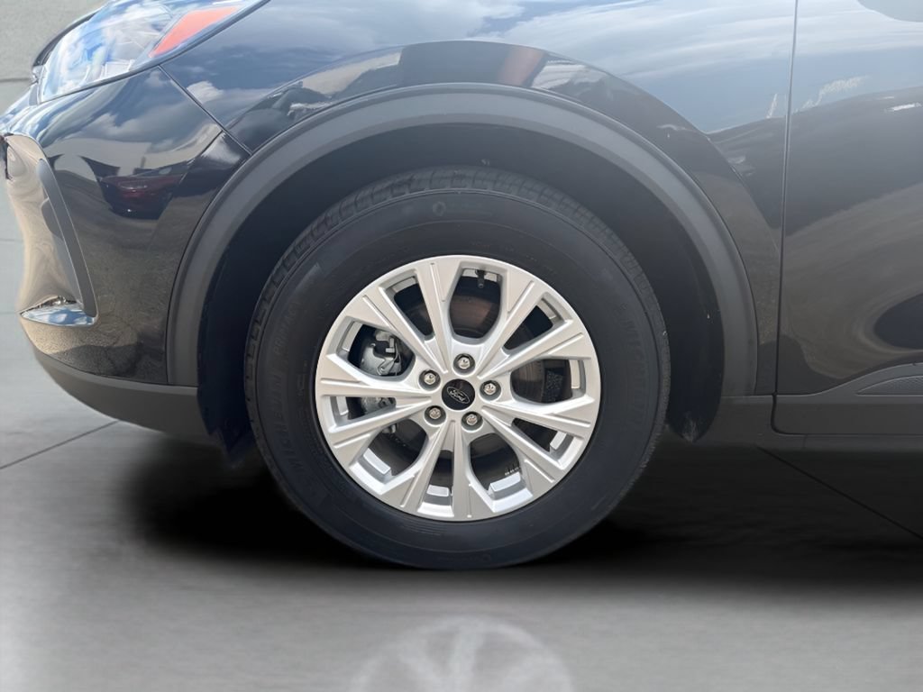 Certified 2024 Ford Escape Active w/ Cold Weather Package FWD image 12