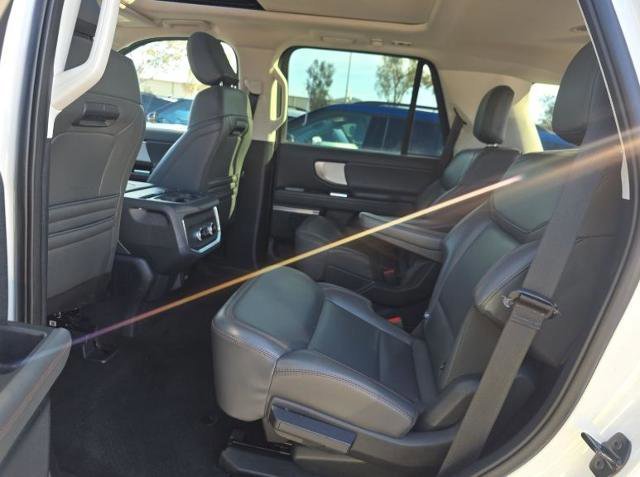 Certified 2025 Ford Expedition Active image 7