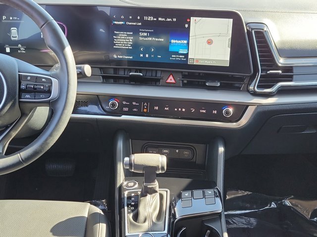 Used 2024 Kia Sportage EX image 19
