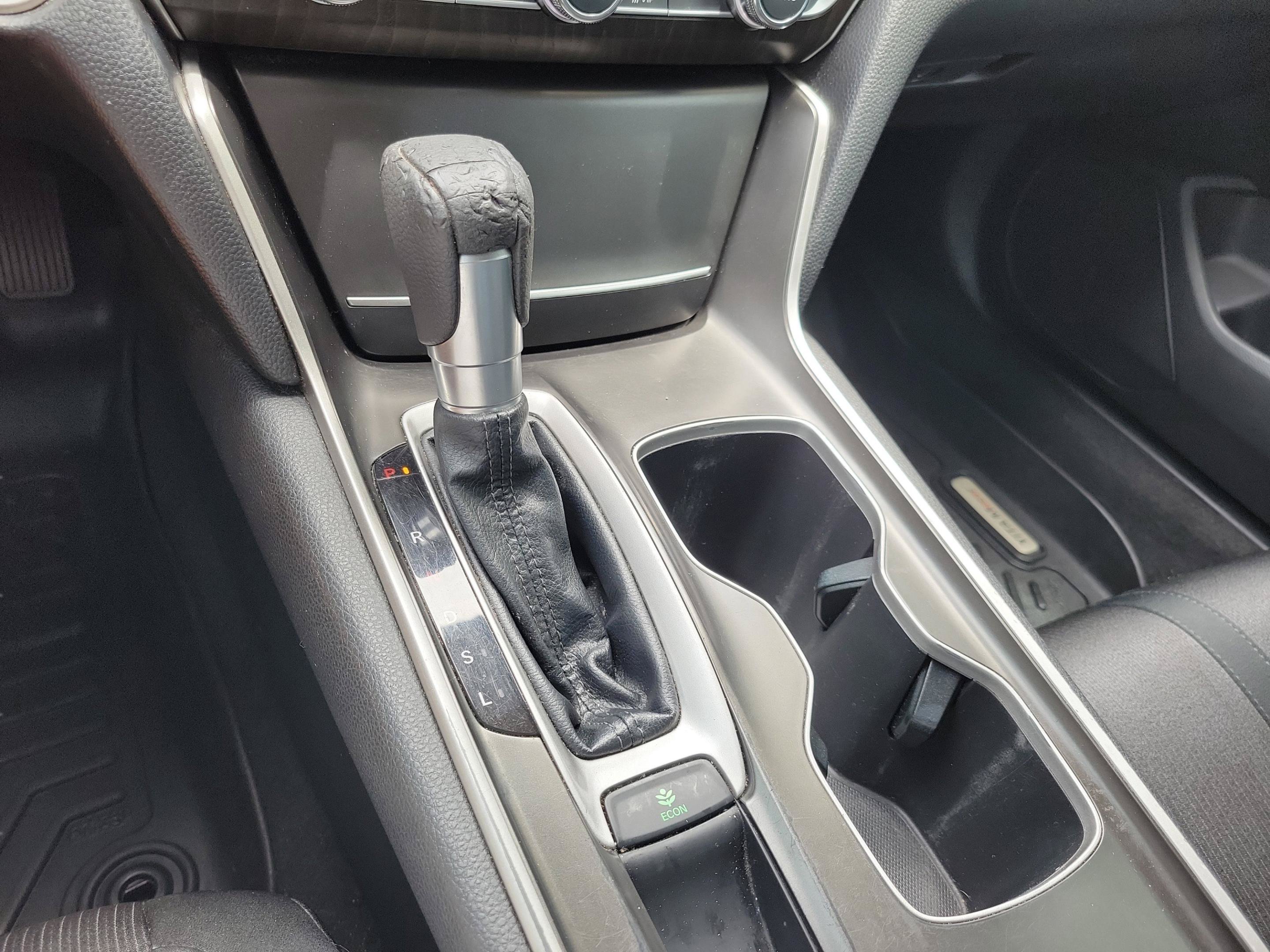 Used 2018 Honda Accord EX image 30