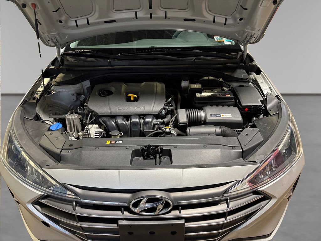 Used 2019 Hyundai Elantra SE w/ Cargo Package FWD image 14
