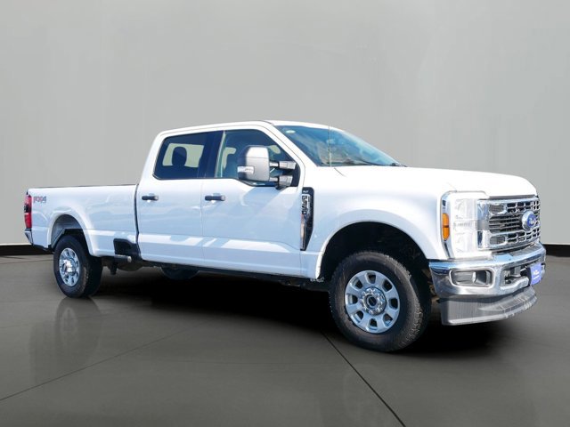 Certified 2023 Ford F350 XLT image 4