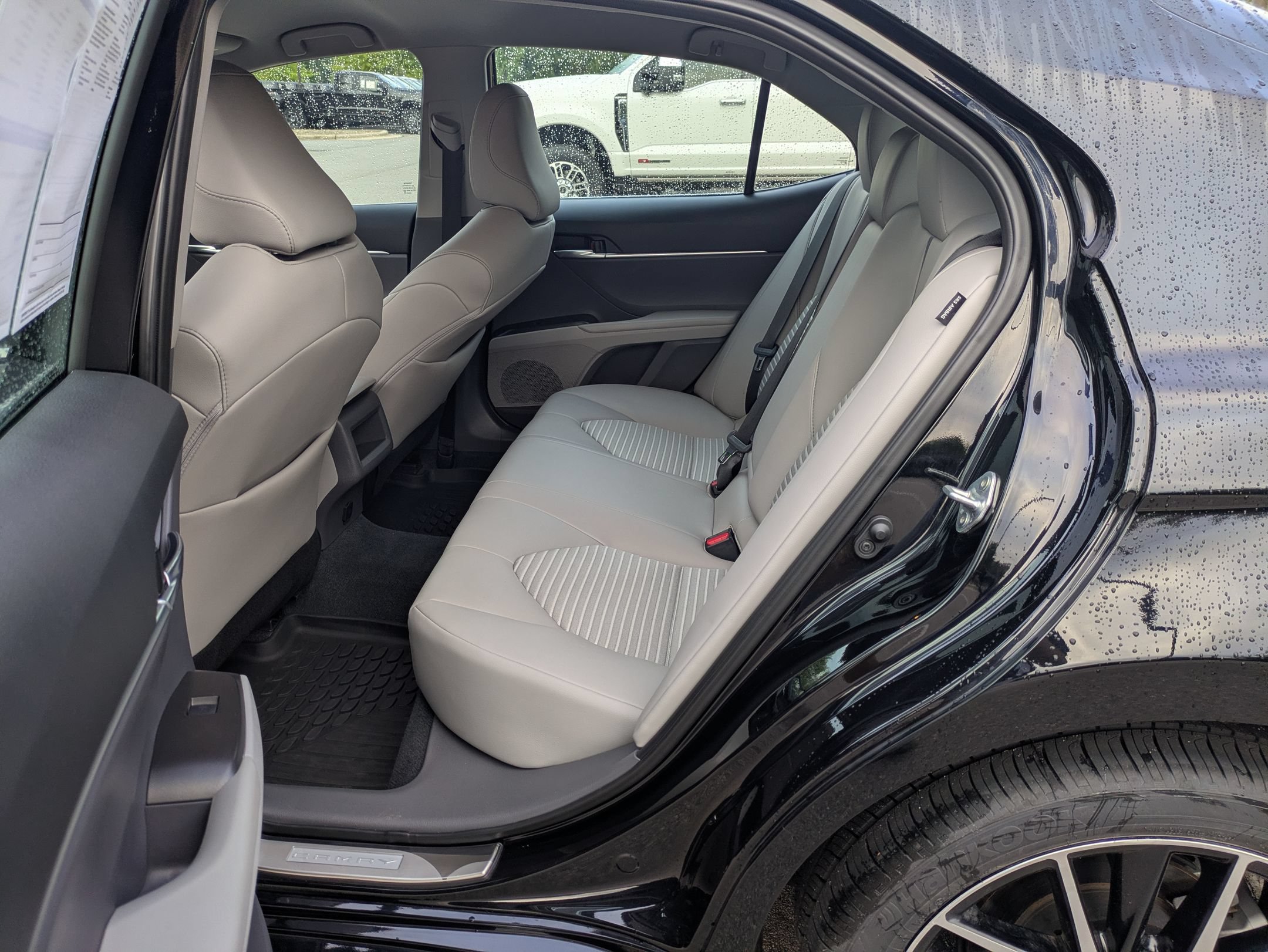 Used 2024 Toyota Camry SE FWD image 23