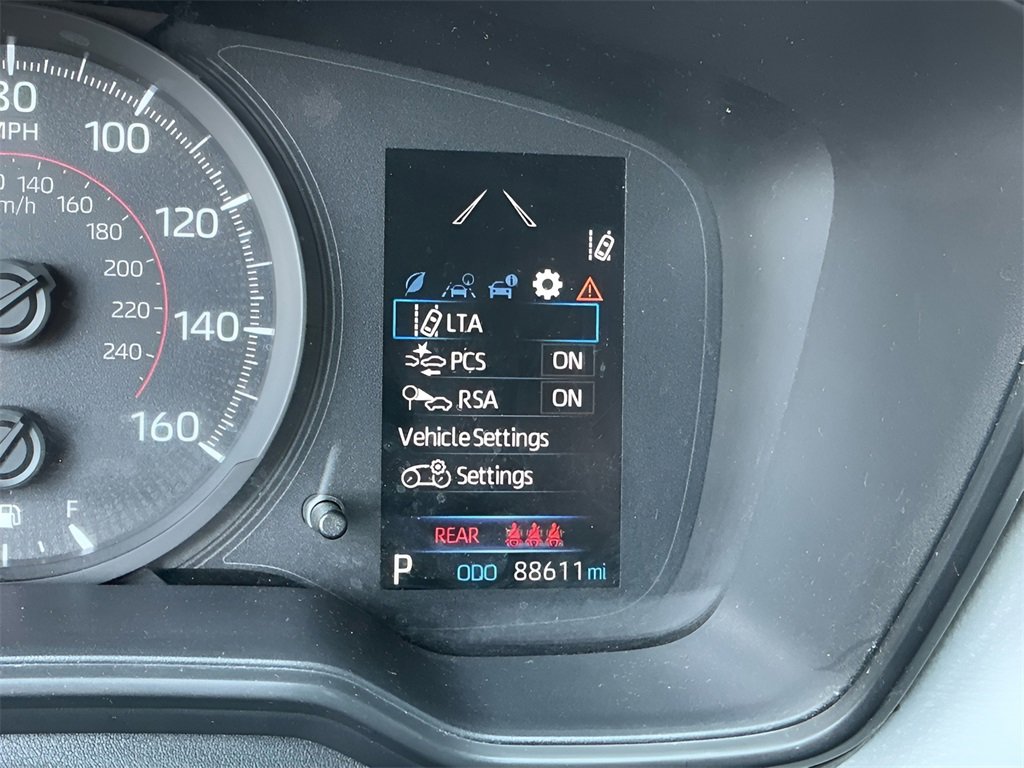 Used 2020 Toyota Corolla SE image 28