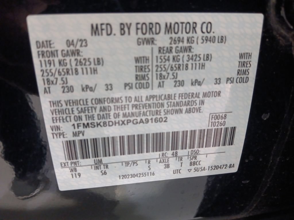 Certified 2023 Ford Explorer XLT w/ Equipment Group 202A AWD/4WD image 3