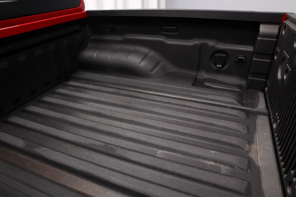 Used 2025 Nissan Frontier S w/ S Utility Package image 12