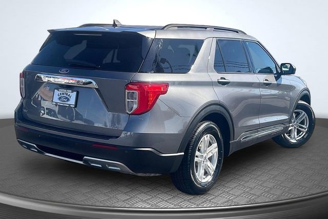 Certified 2022 Ford Explorer XLT w/ Equipment Group 202A image 13