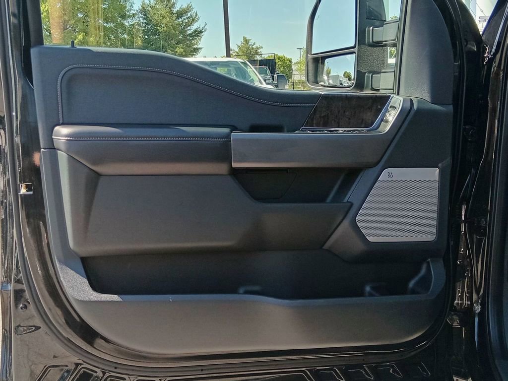 Certified 2025 Ford F350 Lariat w/ Lariat Ultimate Package AWD/4WD image 19