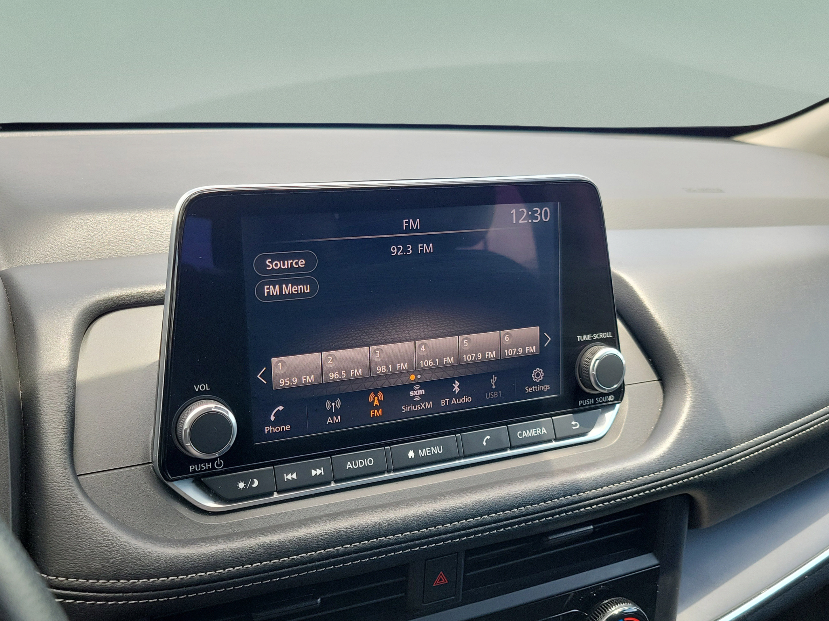 Used 2024 Nissan Rogue S AWD/4WD image 27