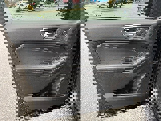 Certified 2024 Ford Edge Titanium image 10