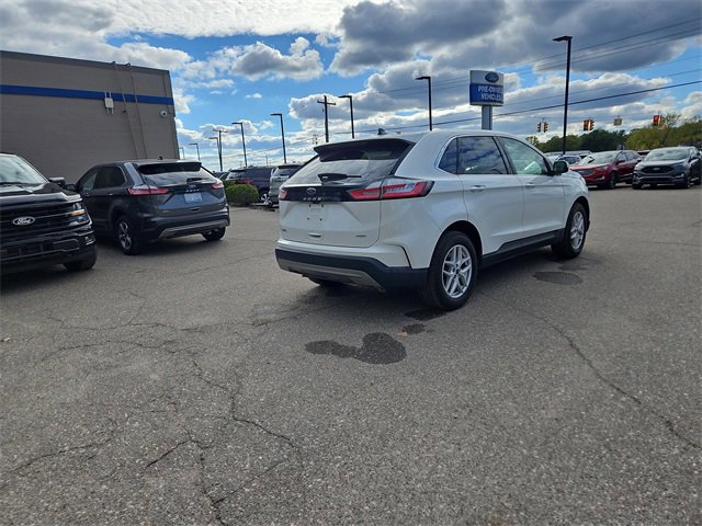 Certified 2023 Ford Edge SEL image 5