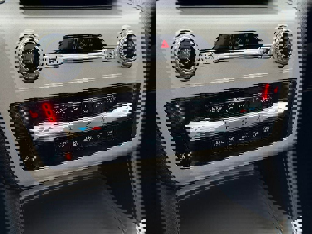 Certified 2022 Ford Explorer XLT w/ Equipment Group 202A image 48