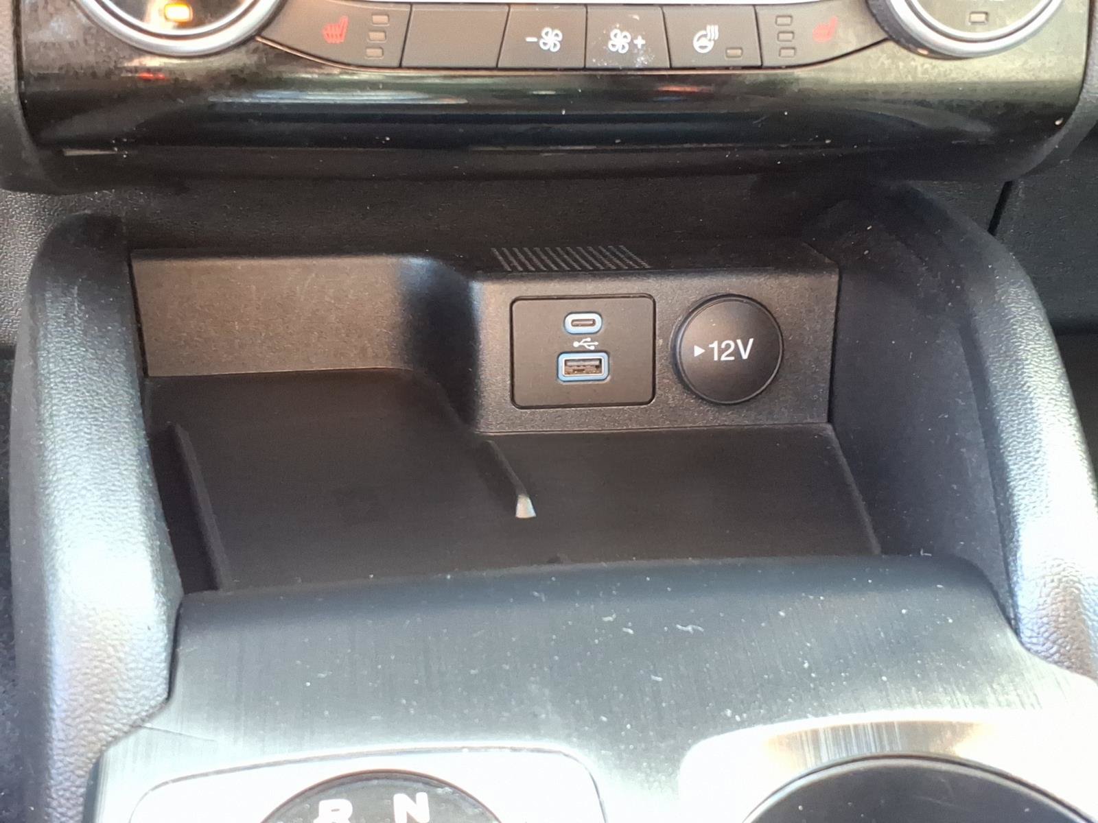 Certified 2022 Ford Escape SEL w/ SEL Stealth AWD Package image 23