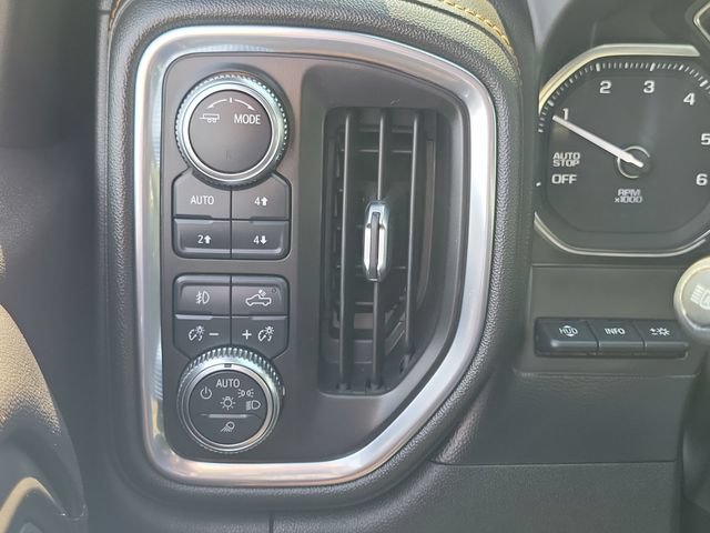 Used 2021 GMC Sierra 1500 AT4 w/ AT4 Value Package AWD/4WD image 17