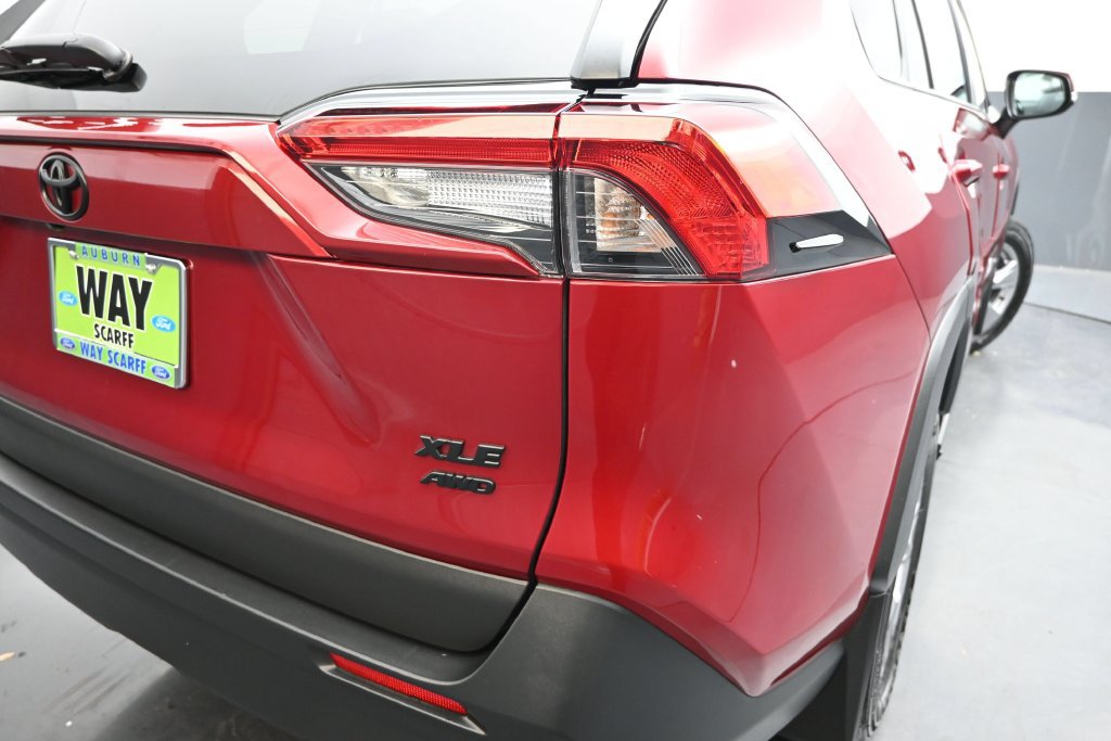 Used 2025 Toyota RAV4 XLE w/ Convenience Package AWD/4WD image 2