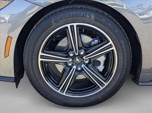 Certified 2025 Ford Mustang Coupe RWD image 23