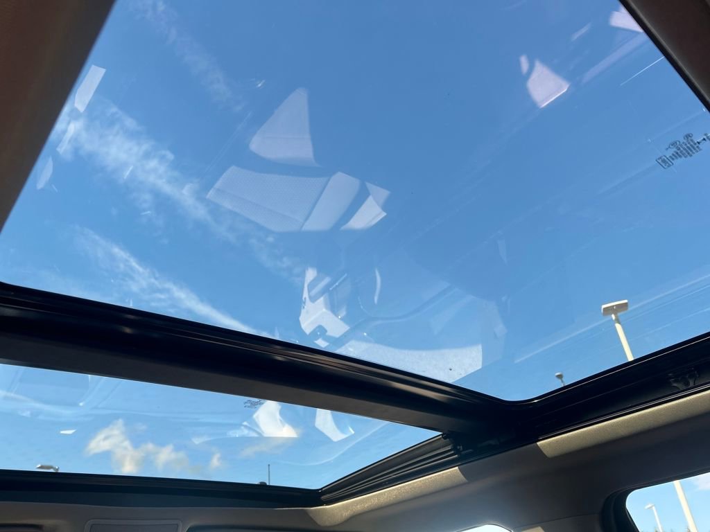 Certified 2019 Ford F150 XLT w/ Equipment Group 302A Luxury image 31