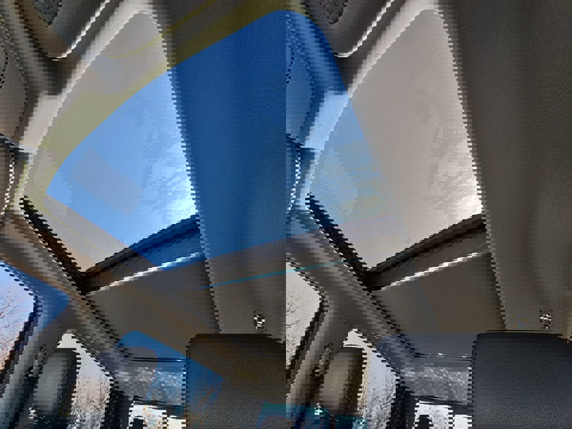 Certified 2022 Ford F150 Lariat w/ Equipment Group 502A High image 21