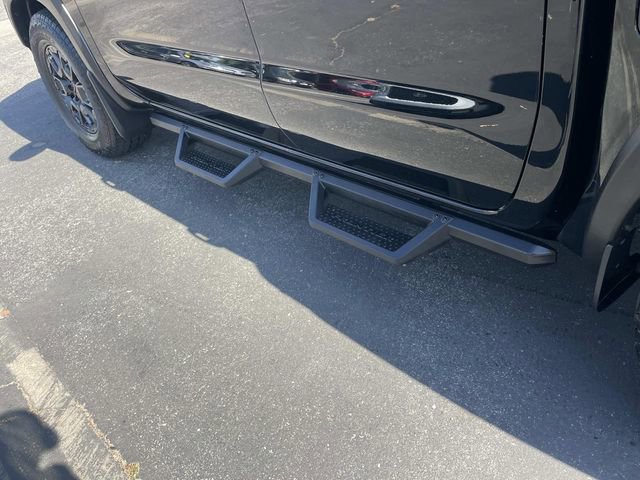 Used 2022 Nissan Frontier Pro-X w/ Pro-X Premium Package image 9