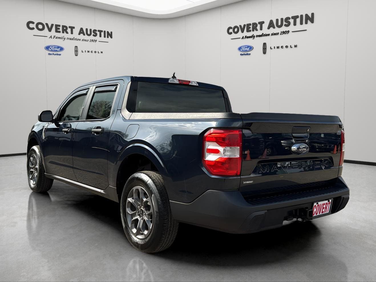 Certified 2022 Ford Maverick XLT image 3