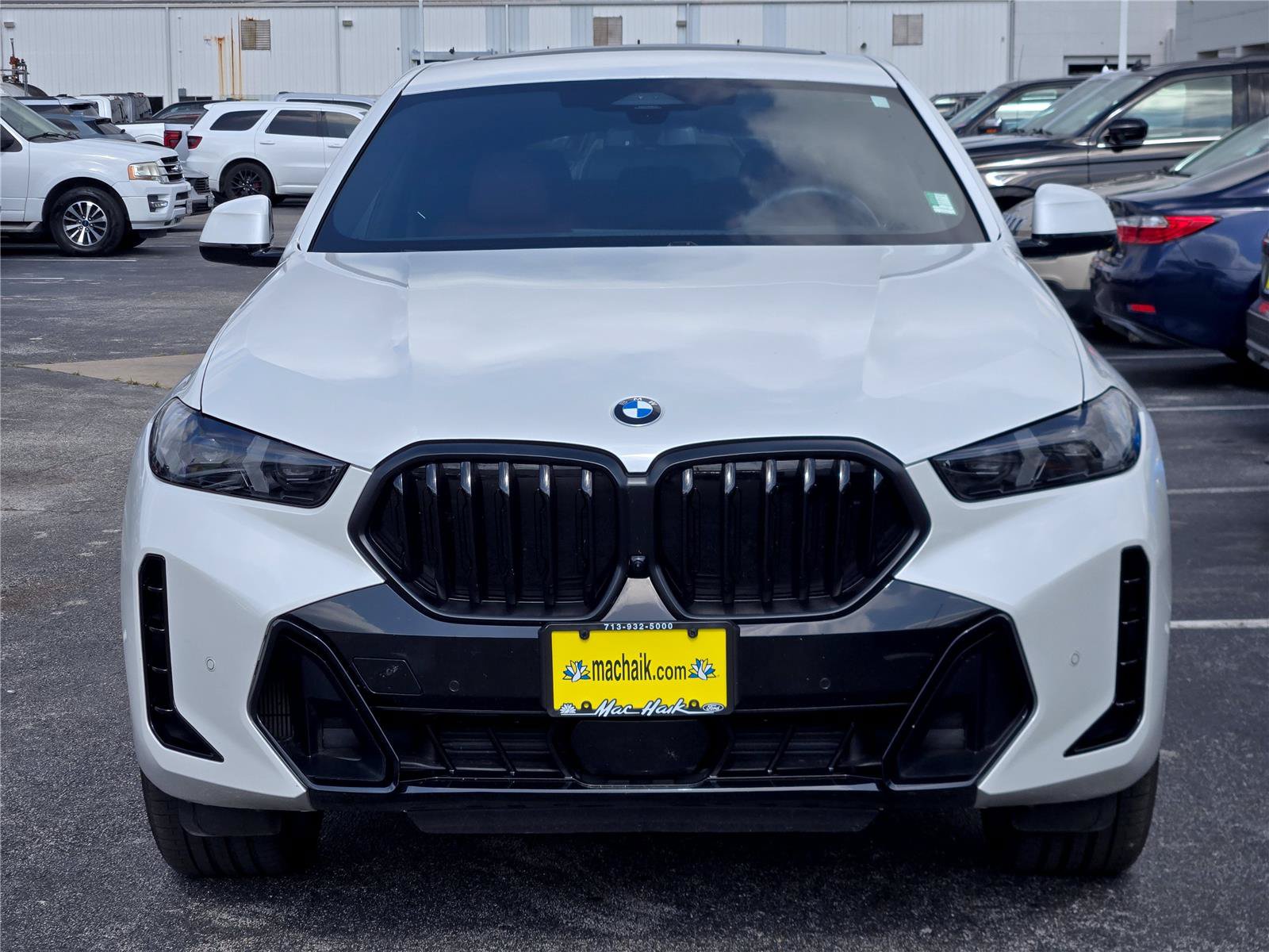 Used 2026 BMW X6 xDrive40i w/ Premium Package AWD/4WD image 2