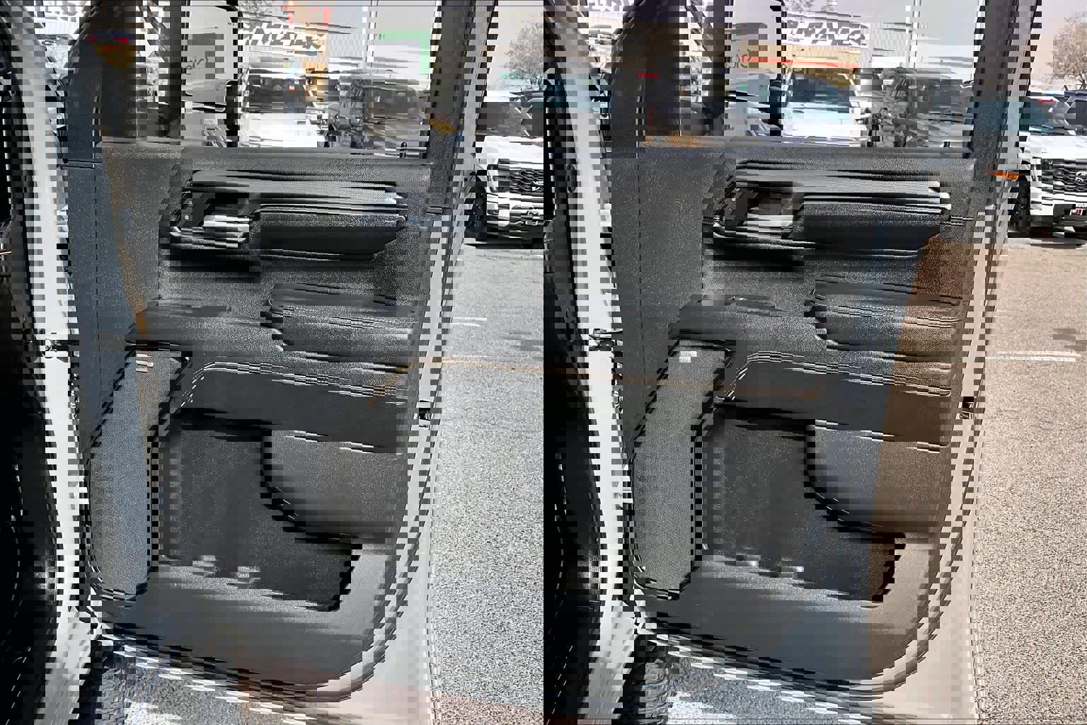 Used 2025 GMC Sierra 2500 AT4 w/ AT4 Premium Plus Package image 23