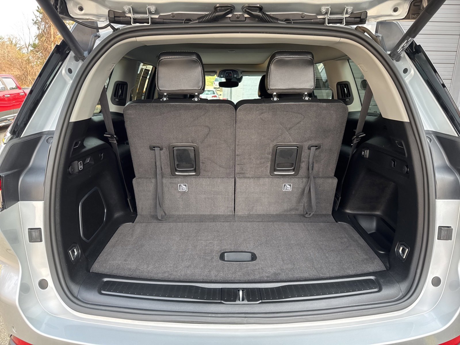 Used 2021 Jeep Grand Cherokee L Limited image 16