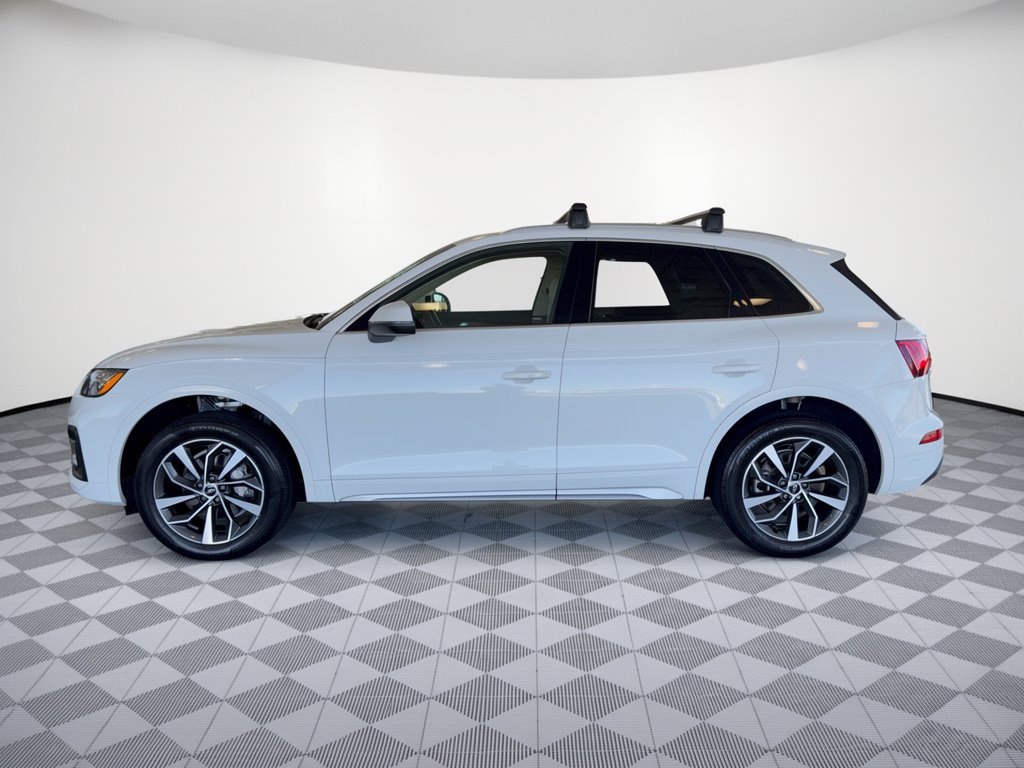Used 2021 Audi Q5 2.0T Premium w/ Convenience Package AWD/4WD image 2